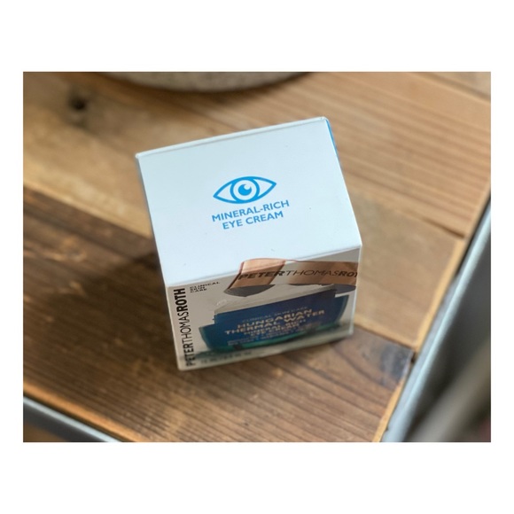 Peter Thomas Roth • Hungarian Thermal Water • Eye Cream - Picture 3 of 7